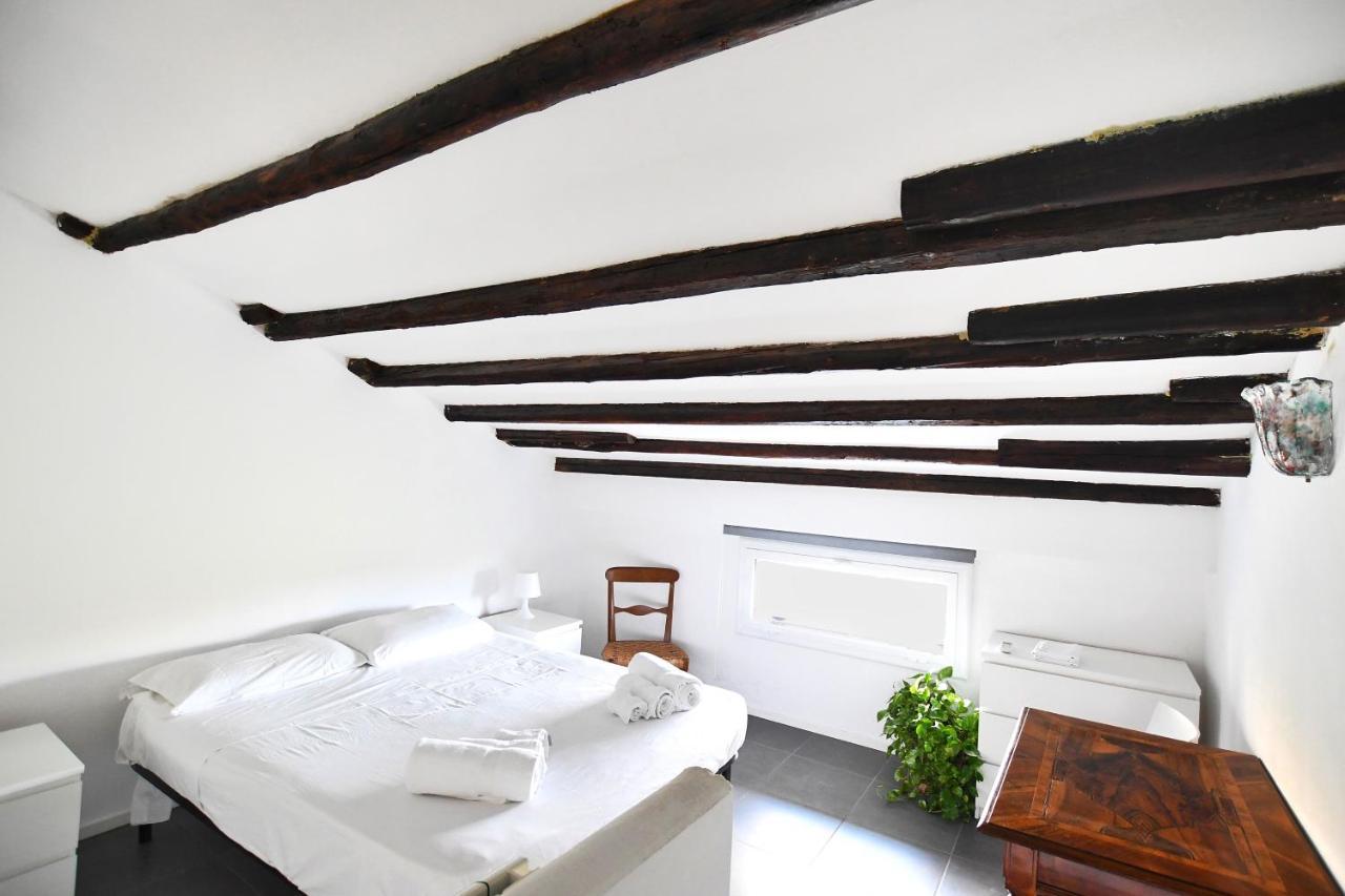 Iflat Dimora Giardino Inglese Apartment ปาแลร์โม ภายนอก รูปภาพ